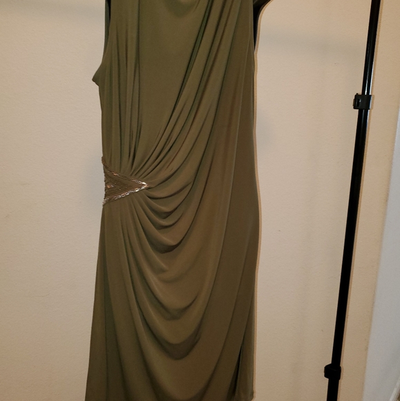 Jennifer Lopez dress - Picture 2 of 3